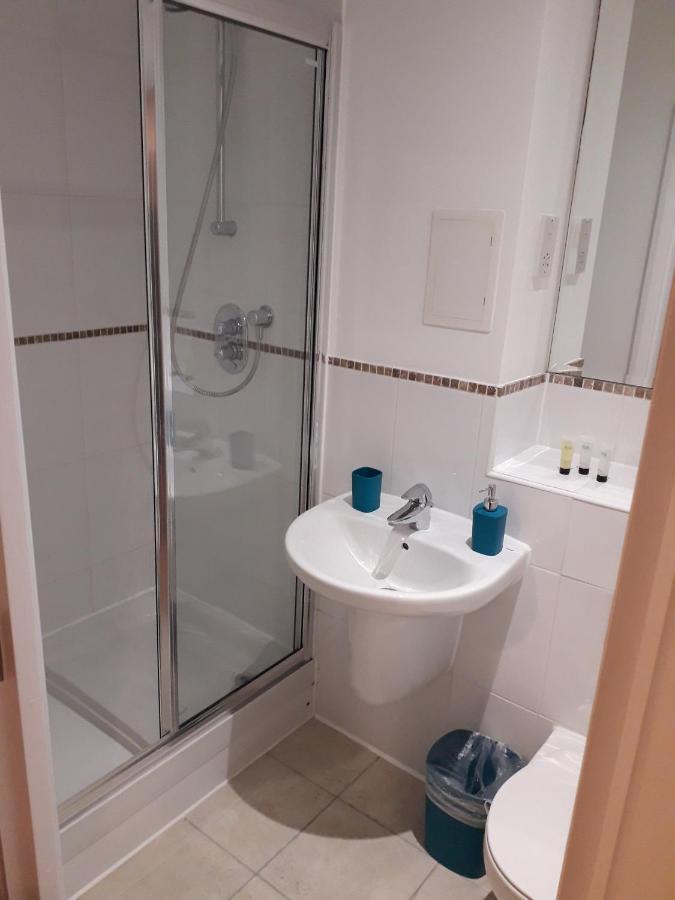 Luxury And Stylish 2 Bedroom Apartment With En-Suite Luton  Exterior foto